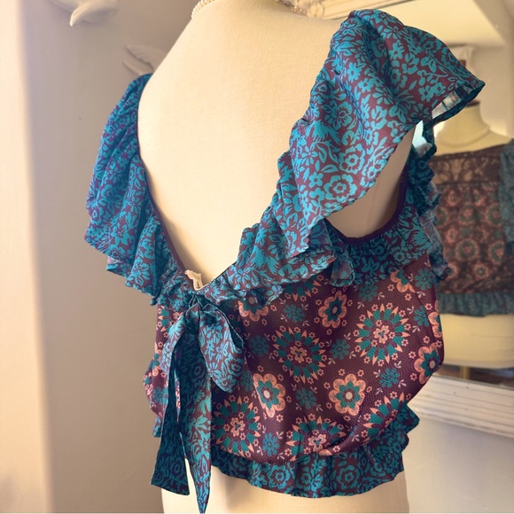 Anthropologie Porridge Flutter top w Open Back - Picture 3 of 8